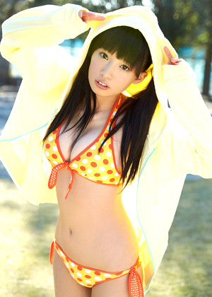 hikari-shiina-pics-10-gallery