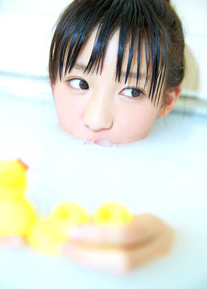 hikari-shiina-pics-2-gallery