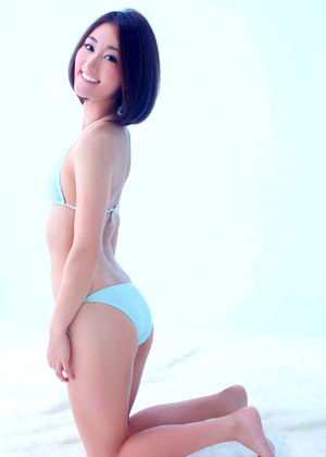 mika-yoshinaga-pics-2-gallery