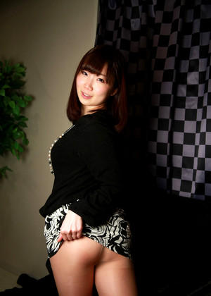 shiori-aramaki-pics-10-gallery