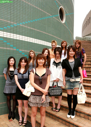 ten-girls-pics-11-gallery
