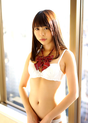 yua-nanami-pics-5-gallery