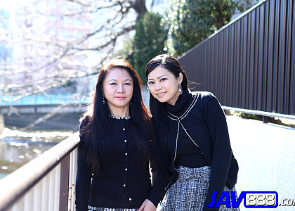 Yui Yabuki And Chiharu Yabuki