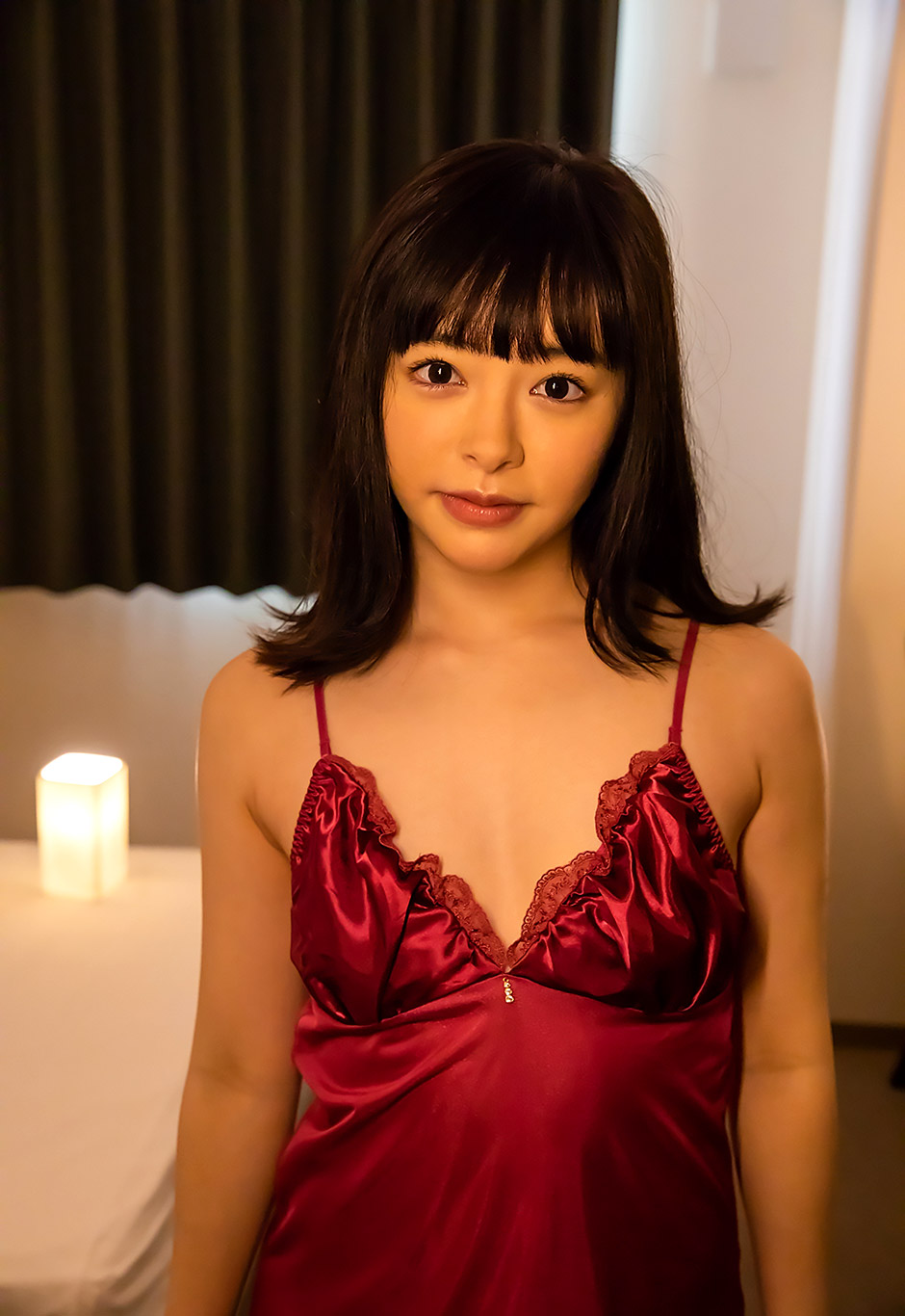 Yuna Ogura Pics 5 Gallery